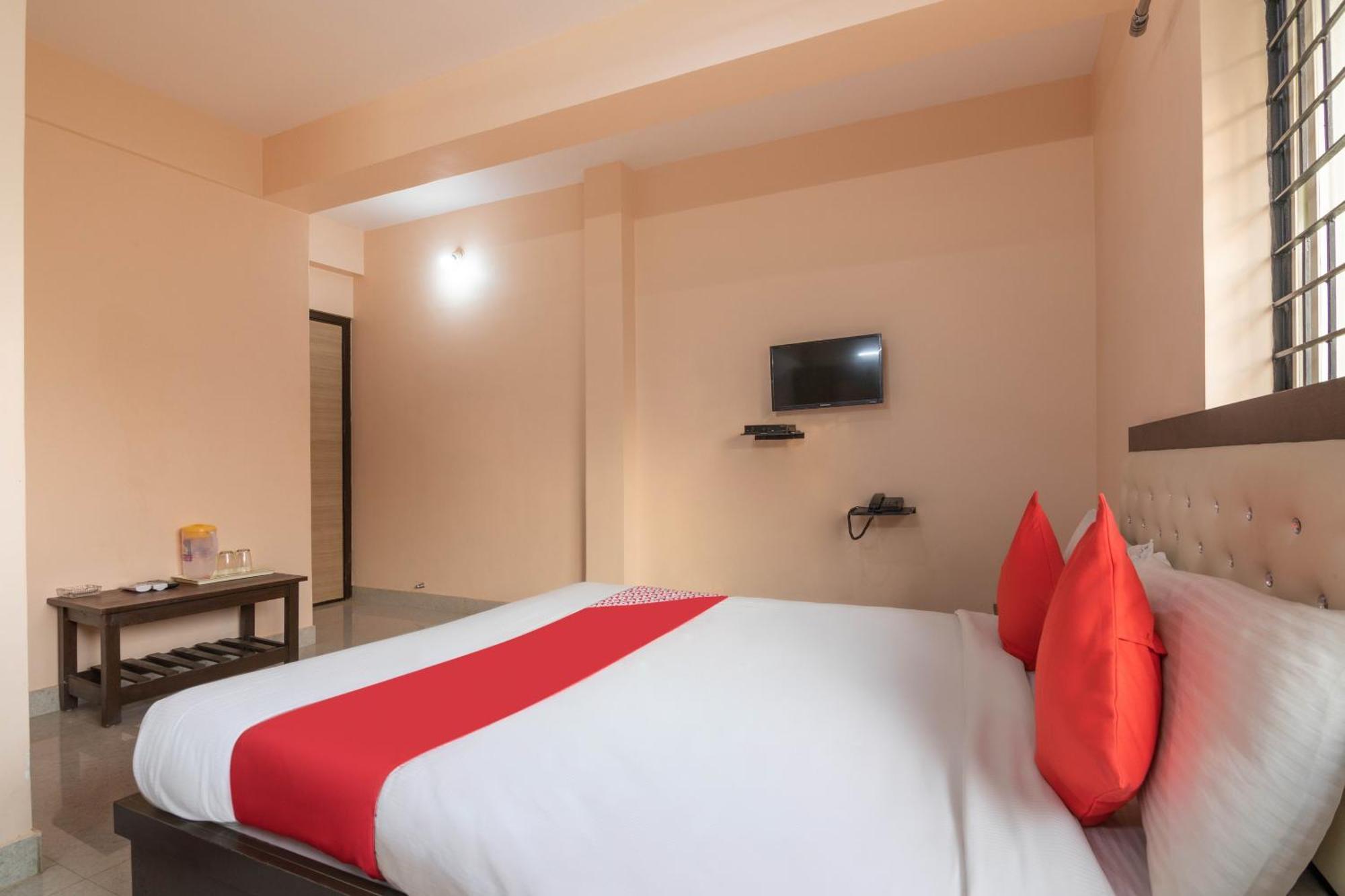 OYO Flagship 11419 Surya Residency Hotel Dod Jala Bagian luar foto